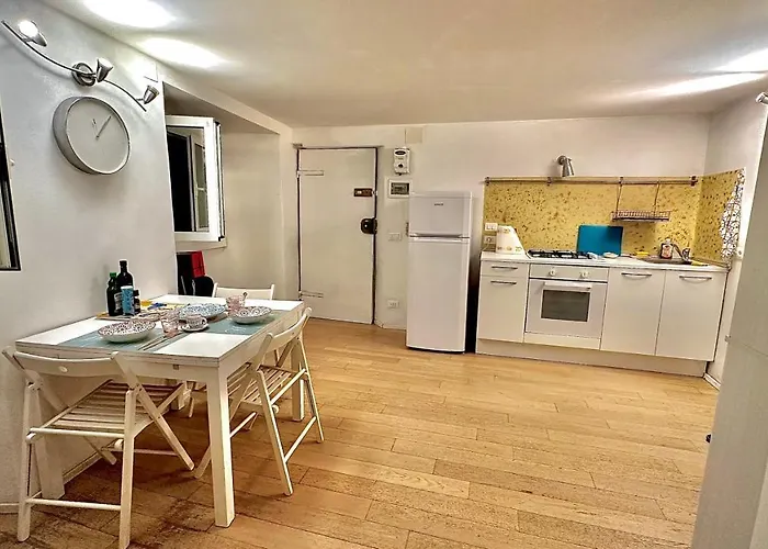 Spacious In Center Lägenhet *