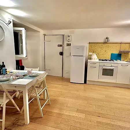 Spacious In Center דירה *