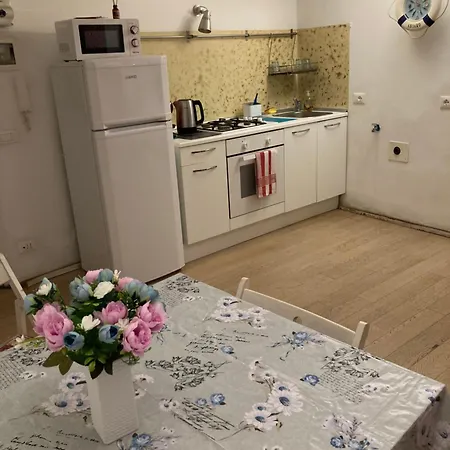 Apartamento Spacious In Center Génova