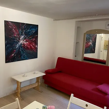 Spacious In Center דירה *